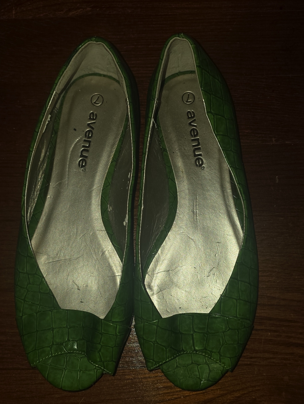 Avenue Green Croc-Embossed Slip-On Ballet Flats